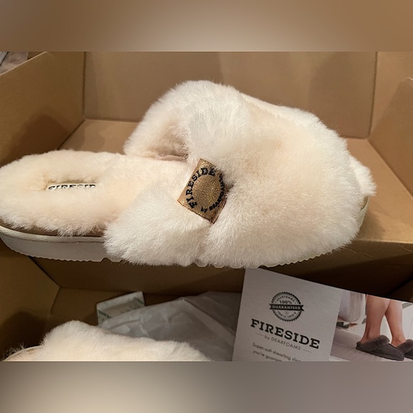 dearfoams Shoes - Dearfoams Women's Fireside Cairns Shearling Easy on/Off Slide Sandal Slipper